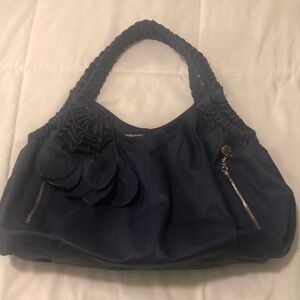 Melie Bianco shoulder bag in dark navy w zippers